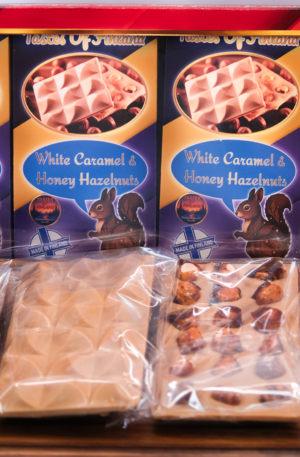 Caramel White Chocolate & Honey Hazelnuts, 4x100g - Image 2